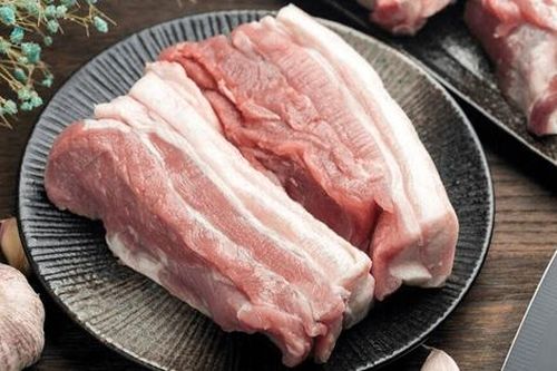 Nên chọn thịt ba chỉ trên hay thịt ba chỉ dưới trong chế biến món ăn?