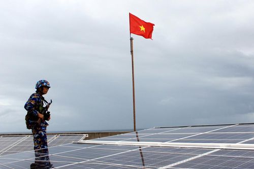 Khai thác nguồn năng lượng sạch ở Trường Sa