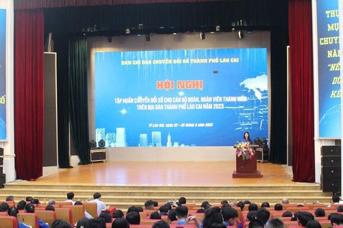 Gần 500 đoàn viên, thanh niên thành phố Lào Cai được tập huấn chuyển đổi số