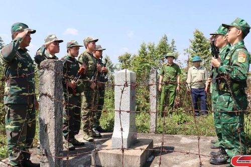 Trên đường tuần tra biên giới