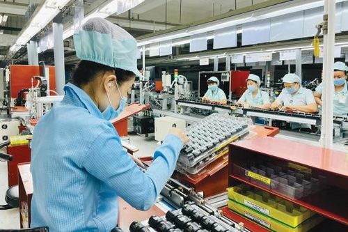 Việt Nam là điểm sáng trong 'bức tranh xám màu' của kinh tế toàn cầu
