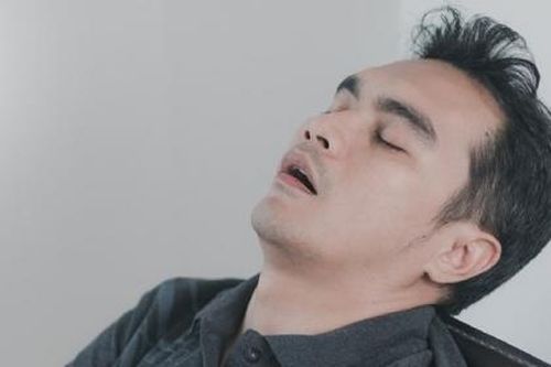 Ngủ ngáy như sấm vì amidan to gần bằng quả trứng gà