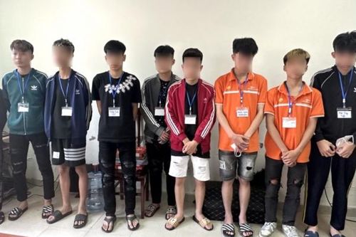 Gần 30 thanh thiếu niên mang hung khí hẹn nhau đến khu vực sân Mỹ Đình hỗn chiến