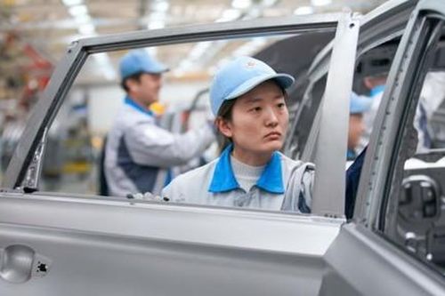 Trung Quốc vượt Nhật trở thành nước xuất khẩu ô tô lớn nhất thế giới