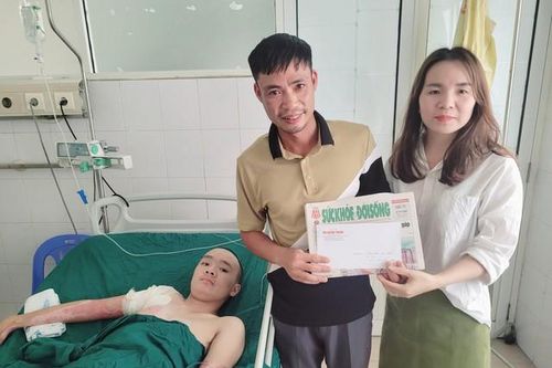 Gần 30 triệu đồng đến với cậu bé mồ côi cha, bị bỏng nặng vì điện giật