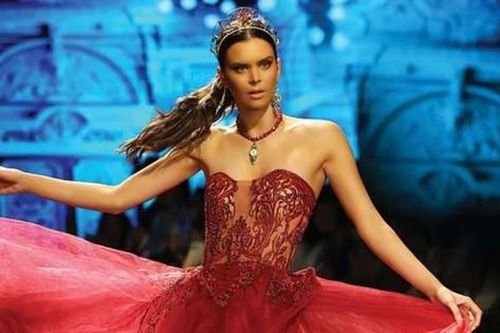 Người đẹp mưu sinh bằng 4 công việc chiến thắng Hoa hậu Siêu quốc gia Mỹ