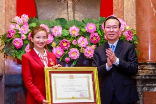 Chủ tịch nước Võ Văn Thưởng biểu dương HLV, VĐV tiêu biểu của đoàn thể thao Việt Nam