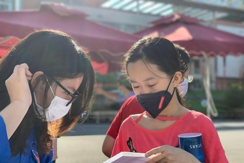 Học sinh tiểu học đối mặt với kỳ thi cạnh tranh vào lớp 6 chất lượng cao
