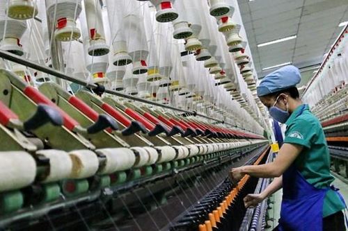 Dệt may 'trong cái khó, ló cái khôn'