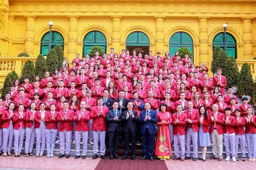 Chủ tịch nước Võ Văn Thưởng biểu dương các 'gương mặt vàng' tại SEA Games 32