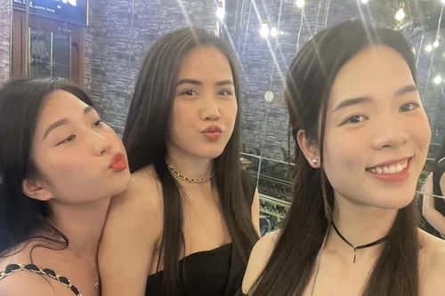 Thanh Thúy đón sinh nhật tuổi 28 cùng 'hội chị em', fan bóng chuyền ngỡ ngàng trước 'rừng nhan sắc'