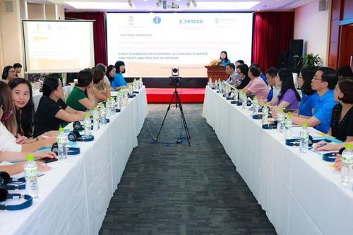 1.000 nữ công nhân được học online về kỹ năng chăm sóc sức khỏe đầu đời cho con