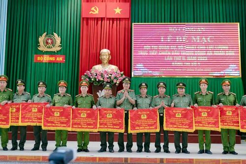 Công an tỉnh Lâm Đồng đoạt giải Nhất hội thi quân sự, võ thuật