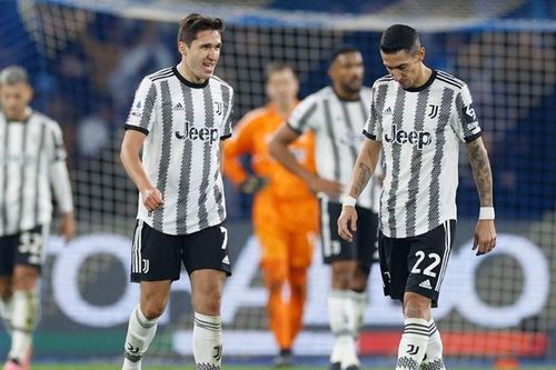Juve lại bị trừ 10 điểm, gần bị loại khỏi Champions League