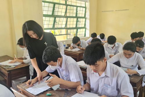 Kinh nghiệm ôn tập môn Địa lý thi tốt nghiệp ở giai đoạn nước rút