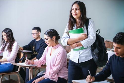 Bí quyết chi tiêu tiết kiệm khi đi du học cho bạn trẻ