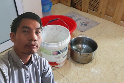 Dân Hà Nội kêu trời vì 'khát' nước nhiều ngày