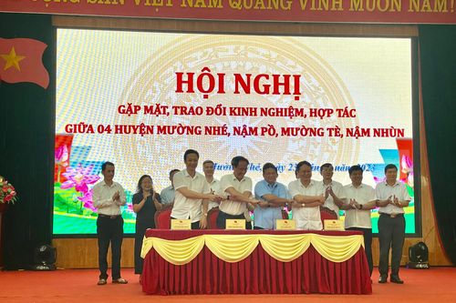 Chia sẻ kinh nghiệm giữa 4 huyện biên giới ở Lai Châu - Điện Biên