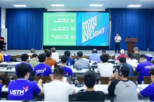 Kỹ sư quản lý bảo dưỡng máy bay có mức lương 15.000 USD/tháng