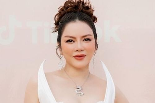 Sao Việt: Lý Nhã Kỳ, Lệ Quyên và dàn sao 'khủng' tham dự show diễn của Đỗ Long
