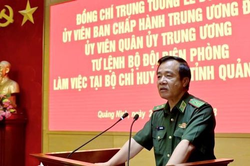 Trung tướng Lê Đức Thái làm việc với BĐBP Quảng Ninh