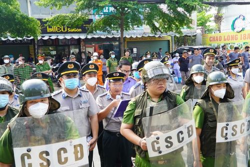 TPHCM: Cưỡng chế thành công giao nhà, đất cho người được thi hành án