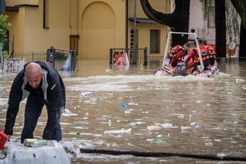 Tin Bộ Ngoại giao: Điện thăm hỏi về thiệt hại do mưa lớn và lũ lụt tại Italy