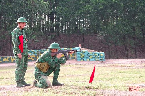 Chiến sỹ mới BĐBP Hà Tĩnh tự tin kiểm tra '3 tiếng nổ'