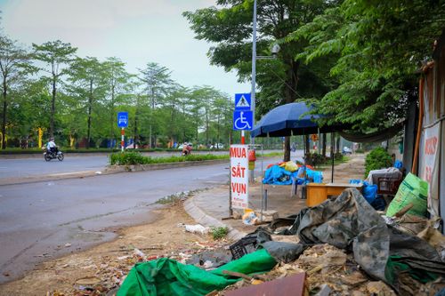 Đại lộ nghìn tỷ ở Thủ đô nhếch nhác sau 3 năm sử dụng