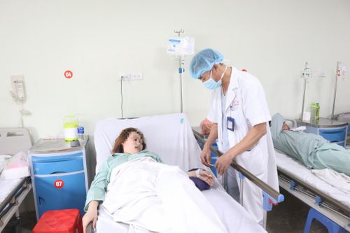 Cô gái bị tai nạn hy hữu vào đúng ngày 'đại hỷ'