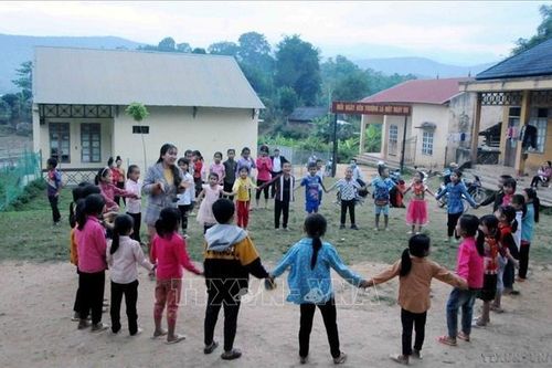 Chắp cánh học sinh nghèo vùng biên