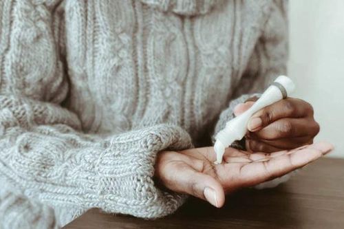 5 mẹo chăm sóc da khi thời tiết hanh khô