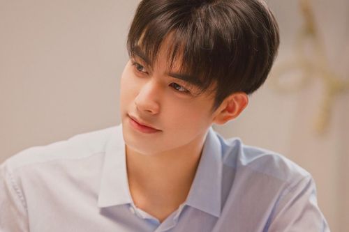 Tống Uy Long xác nhận yêu lại người cũ, đàng gái là 'nàng thơ' rất được Trương Nghệ Mưu coi trọng?