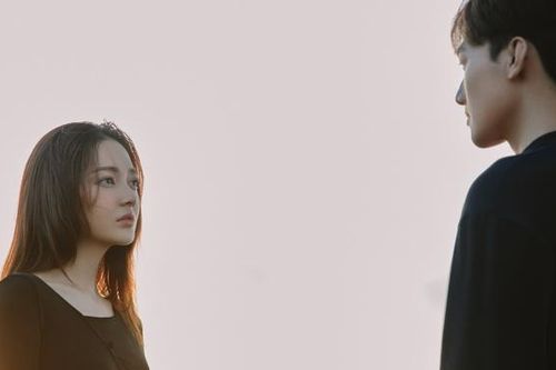 Bảo Anh quay lại với ballad, 24 giờ đầu gặt hái loạt thành tích ấn tượng