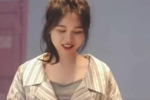 Đem 167 triệu mở quán bánh nhưng suýt đóng cửa, cô gái nảy ra cách cứu mình