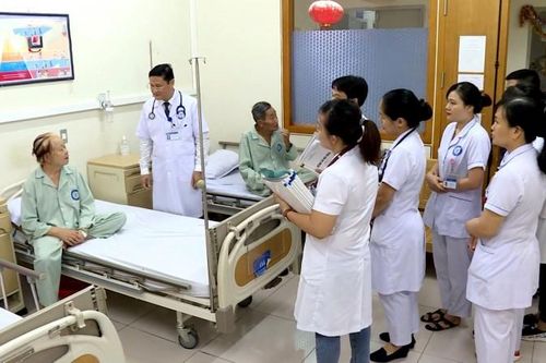 Bộ Y tế cảnh báo chiêu trò mạo danh bác sĩ trên mạng xã hội