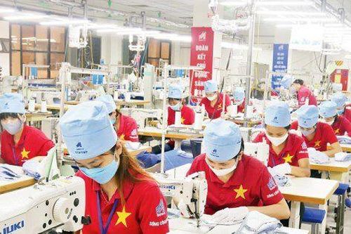 Dệt may 'ngót' đơn hàng, xanh hóa là lối ra bền vững
