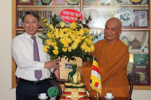 Bí thư Tỉnh ủy Nguyễn Hải Ninh thăm, chúc mừng Ban Trị sự Giáo hội Phật giáo Việt Nam tỉnh