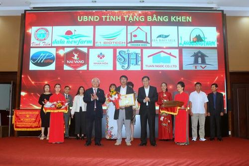 Công ty Song Bill nhận bằng khen từ Chủ tịch UBND tỉnh Lâm Đồng