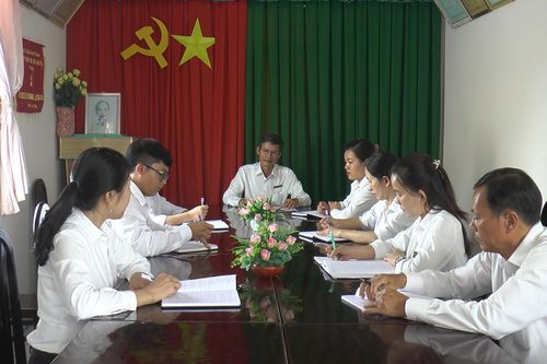 Nêu cao tinh thần trách nhiệm trong công tác, nỗ lực hoàn thành nhiệm vụ