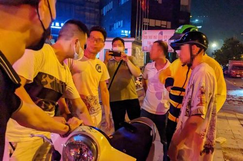 'Thượng đế' gọi bóng cười và shipper bị 141 'tóm'