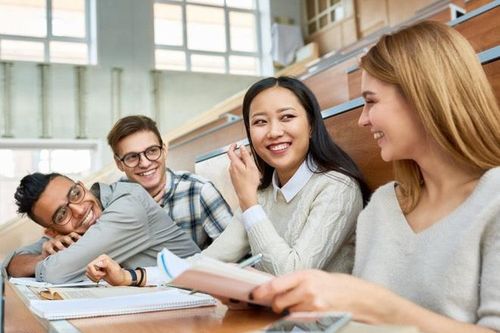 Anh lên kế hoạch cấm du học sinh mang người thân theo học, chống lạm dụng visa