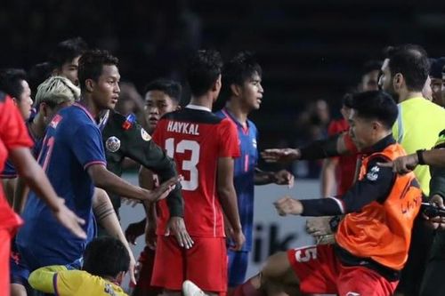 Cầu thủ U22 Thái Lan không được lên tuyển nửa năm sau vụ xô xát với Indonesia