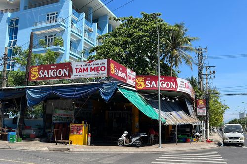 Xác minh việc nhân viên quán hải sản ở Khánh Hòa bị tố hành hung khách du lịch