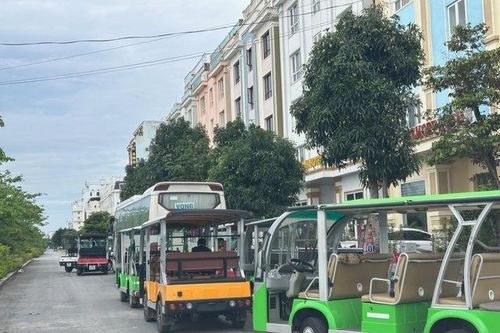 Loạn xe điện hoạt động 'chui' tại các Khu du lịch biển ở Thanh Hóa