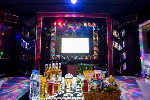 Thiếu nữ 14 tuổi say rượu ở quán karaoke bị nam thanh niên hiếp dâm