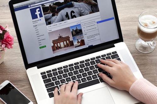 Cán bộ, công chức không bán hàng, tiếp thị bán hàng tại nơi làm việc