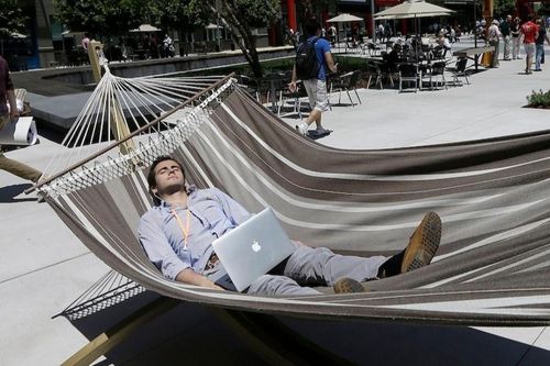 Phát ngán với Big Tech