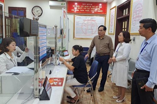 Để cán bộ dám nghĩ, dám làm