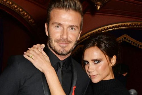 Victoria Beckham: 'David chưa bao giờ nhìn thấy tôi mà không có lông mày'